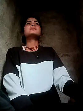 Snapshot of Sunali_Bendre chatting on March 2026 12:49:02 AM Sunali Bendre online show from March 2026 12:49:02 AM