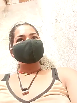 Snapshot of Sunali_Bendre chatting on March 2026 08:26:33 AM Sunali Bendre online show from March 2026 08:26:33 AM