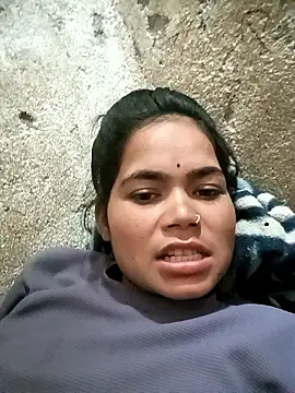 Snapshot of Sunali_Bendre chatting on June 2026 02:44:02 AM Sunali Bendre online show from June 2026 02:44:02 AM