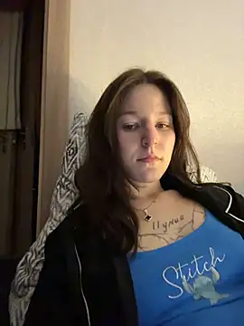 OliaLav online show from February 2026 06:33:01 PM