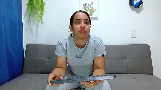 Diva noir online show from February 2026 03:06:02 PM