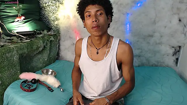 Snapshot of Walkers05 chatting on March 2026 01:33:02 AM Walkers05 online show from March 2026 01:33:02 AM