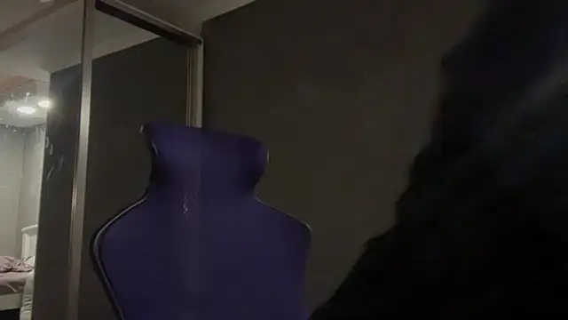 Snapshot of lilXdomiii chatting on February 2026 05:53:02 PM lilXdomiii online show from February 2026 05:53:02 PM