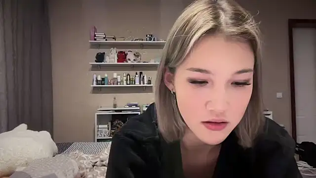 Snapshot of lilXdomiii chatting on March 2026 06:27:02 PM lilXdomiii online show from March 2026 06:27:02 PM