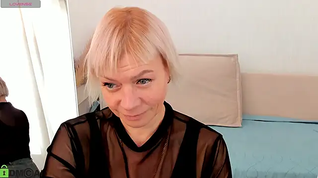 Ann Annise online show from April 2026 01:03:01 AM