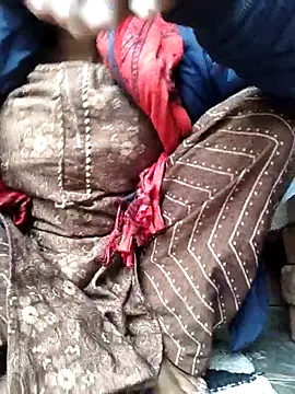 Snapshot of Rani_012 chatting on February 2026 03:34:02 AM Rani 012 online show from February 2026 03:34:02 AM