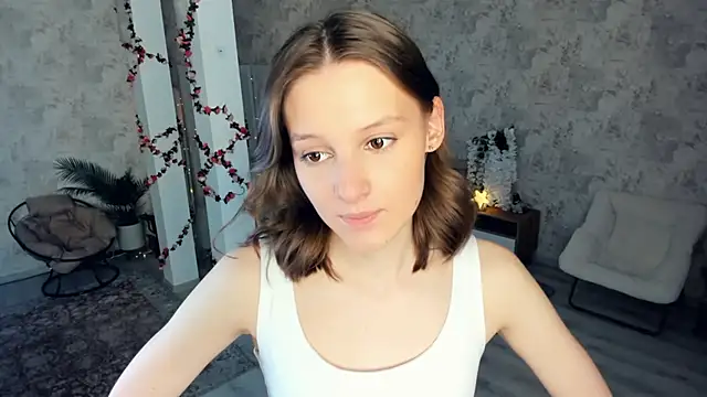 LianneBynon online show from February 2026 08:33:02 AM