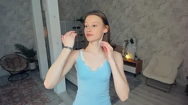 LianneBynon online show from February 2026 08:46:02 AM