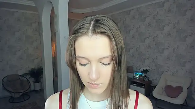 LianneBynon online show from June 2026 08:41:01 AM