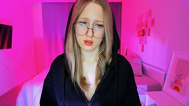 Snapshot of Vega_Taylor chatting on March 2026 03:45:02 AM Vega Taylor online show from March 2026 03:45:02 AM