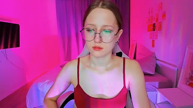 Snapshot of Vega_Taylor chatting on March 2026 03:57:02 AM Vega Taylor online show from March 2026 03:57:02 AM