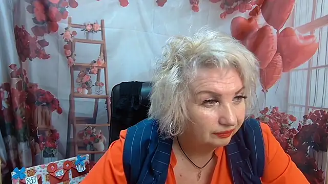 Snapshot of RenataDaster chatting on May 2026 05:12:02 PM RenataDaster online show from May 2026 05:12:02 PM