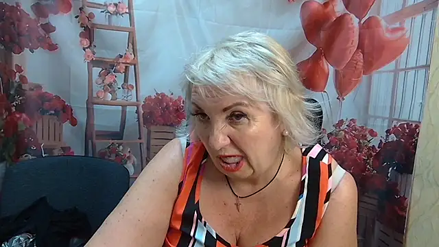 Snapshot of RenataDaster chatting on May 2026 12:50:01 AM RenataDaster online show from May 2026 12:50:01 AM