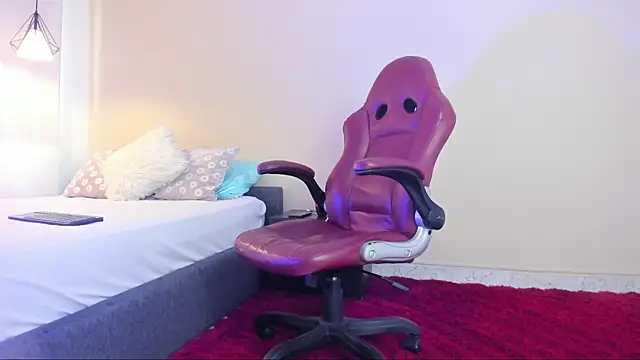 bellawild  online show from March 2026 12:21:01 PM