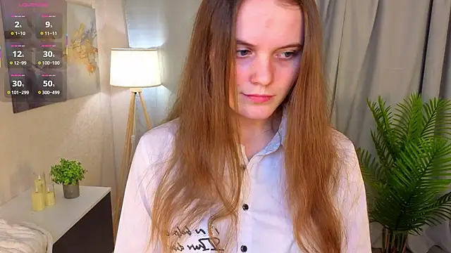 Snapshot of LuannaPetru chatting on February 2026 04:23:02 PM LuannaPetru online show from February 2026 04:23:02 PM