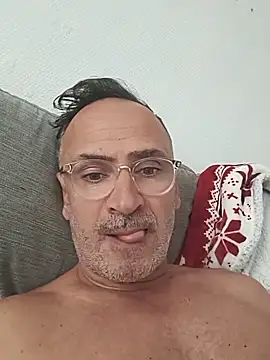bobo672 online show from May 2026 06:20:01 AM