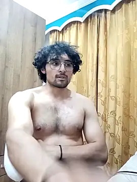 Apolo Men online show from March 2026 04:40:02 AM