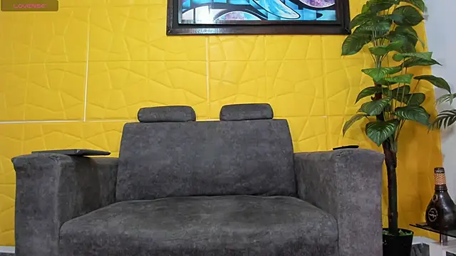 Snapshot of williamparra55 chatting on March 2026 01:06:02 PM williamparra55 online show from March 2026 01:06:02 PM