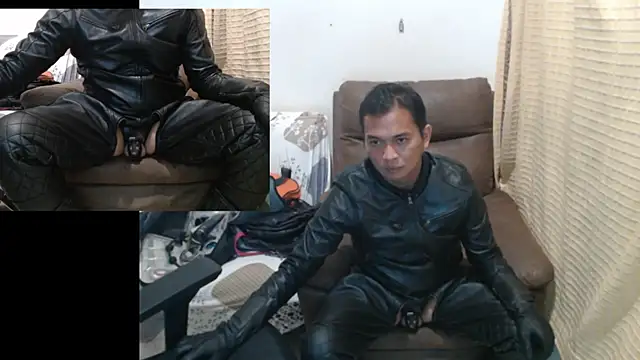Snapshot of Leatherbdsm81 chatting on May 2026 03:50:02 PM Leatherbdsm81 online show from May 2026 03:50:02 PM