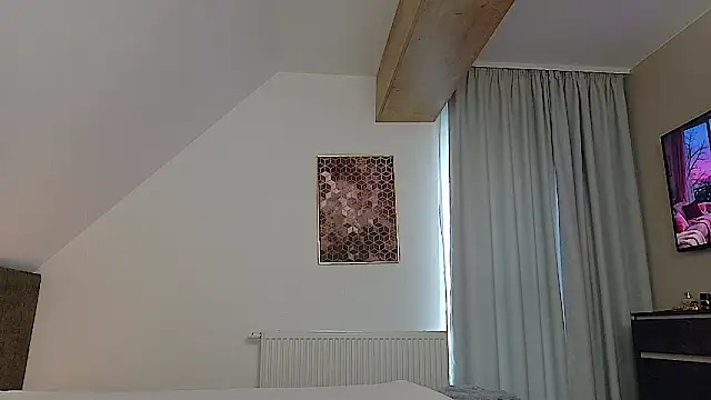 BerryeBoo online show from February 2026 11:03:02 AM