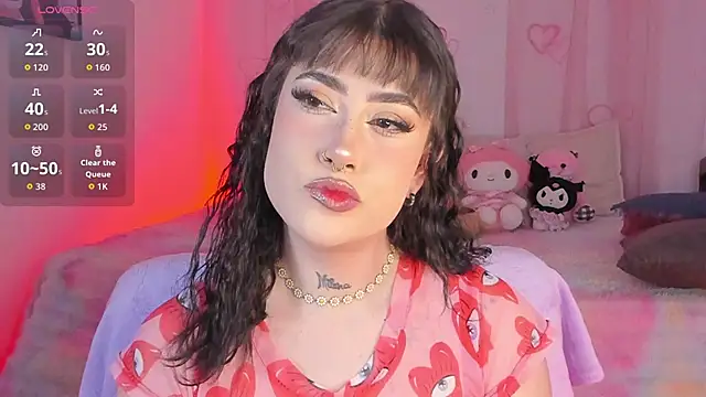 Snapshot of Tamara_uwu chatting on April 2026 11:15:02 PM Tamara uwu online show from April 2026 11:15:02 PM