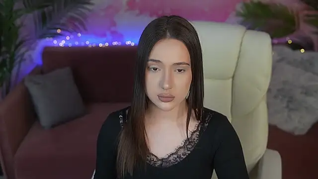 OliviaMoore  online show from May 2026 06:59:01 PM