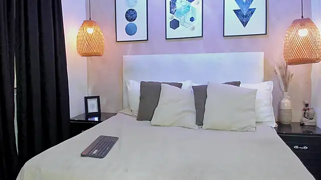 CarolinaValdez2026 online show from March 2026 11:32:02 AM