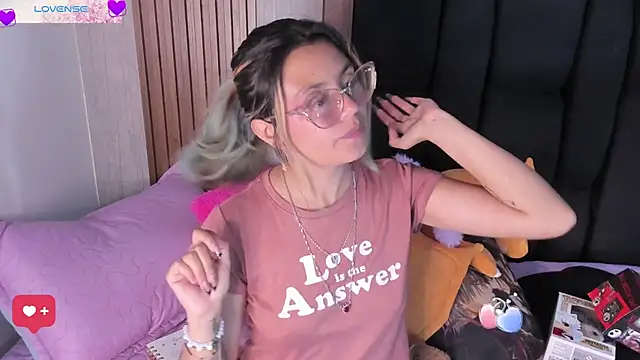 YukkyKuran  online show from February 2026 07:35:01 AM