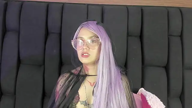 YukkyKuran  online show from February 2026 03:32:01 AM