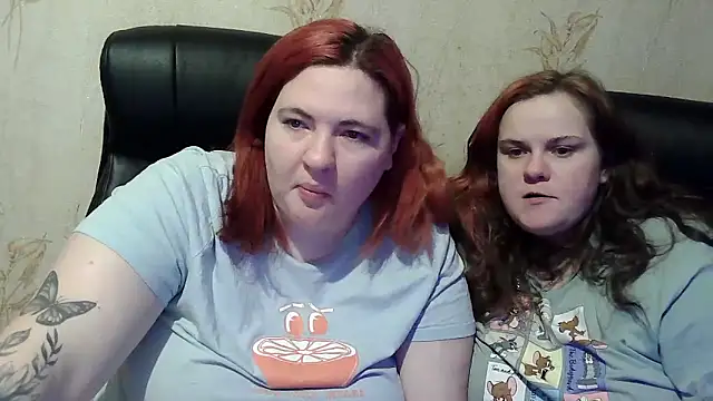 HollyXXXEva online show from February 2026 05:40:02 PM