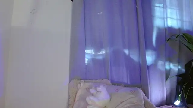 Amanda Rossi online show from July 2026 12:31:02 PM