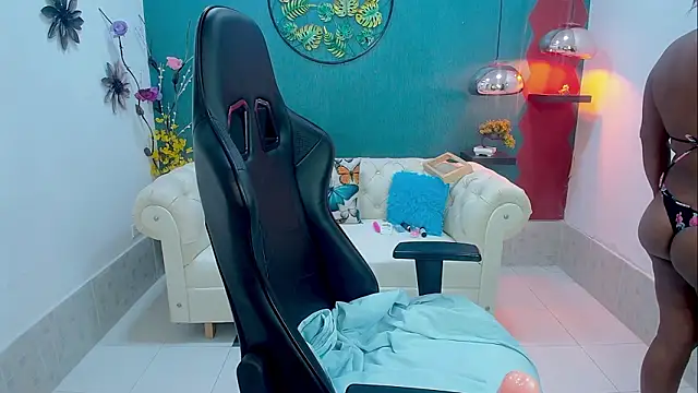 amara brunette online show from February 2026 11:09:02 AM