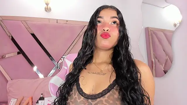 honeyhtx online show from July 2026 12:07:02 PM