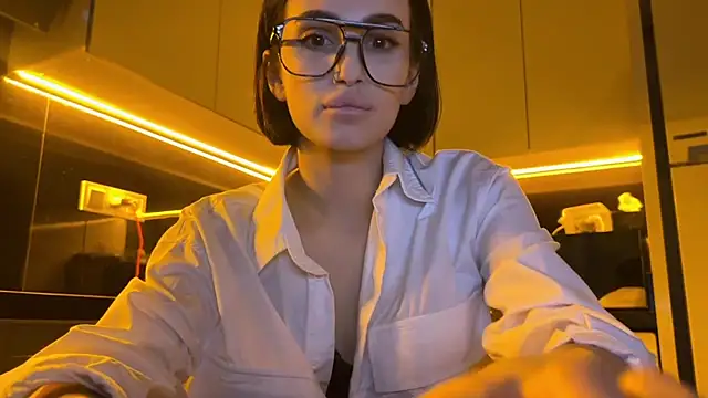 BlackFox V online show from February 2026 11:03:01 PM