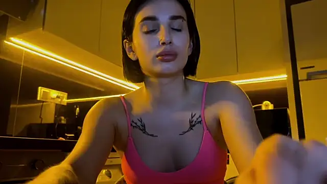 BlackFox V online show from March 2026 07:29:01 PM