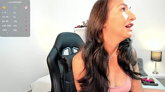 Emma Mendozaa online show from April 2026 11:36:02 AM