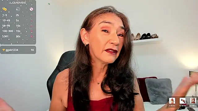 Emma Mendozaa online show from May 2026 11:37:02 AM