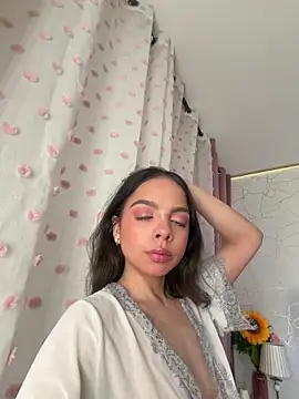 BambiRoses online show from May 2026 05:57:02 AM