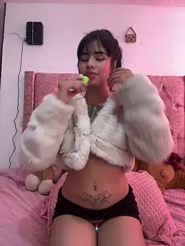 nicky angelyc online show from February 2026 02:45:01 PM