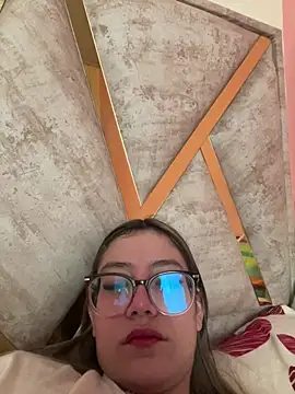 honey luminair online show from February 2026 03:39:01 PM