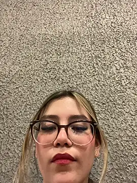 honey luminair online show from February 2026 08:57:02 PM