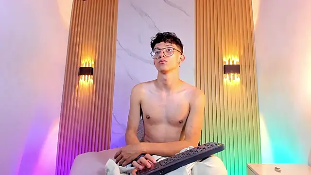 Snapshot of Christopher_Hunter chatting on March 2026 09:11:01 PM Christopher Hunter online show from March 2026 09:11:01 PM