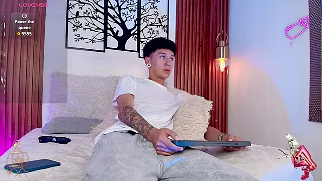 David Banks  online show from March 2026 12:33:02 PM