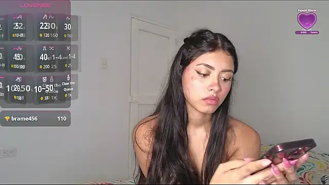 amynovaaa online show from March 2026 05:18:01 PM