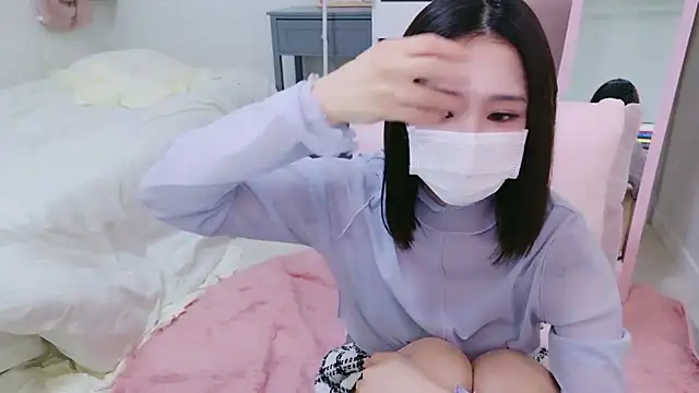  MIYUnya online show from May 2026 01:01:02 AM