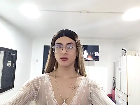stefita01010 online show from May 2026 07:06:02 AM