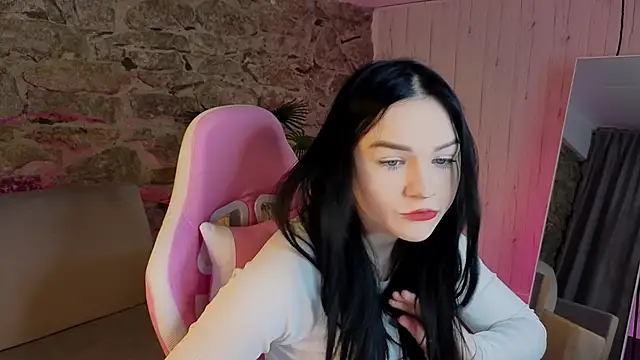 JadeCharm online show from February 2026 08:31:01 AM