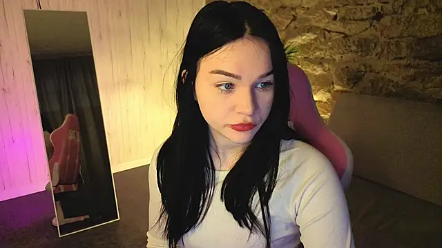 JadeCharm online show from February 2026 08:40:01 AM