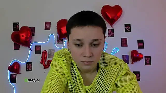 Snapshot of emi_fade chatting on February 2026 10:11:02 AM emi fade online show from February 2026 10:11:02 AM