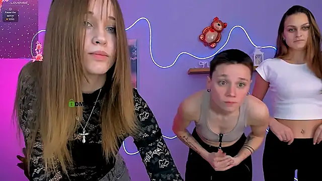 Snapshot of emi_fade chatting on March 2026 09:45:02 AM emi fade online show from March 2026 09:45:02 AM